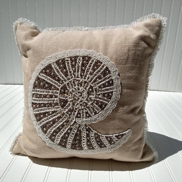 COASTAL COLLECTION Throw Pillow Conch Seashell Beaded Ivory Beige Linen Beach - Picture 1 of 10